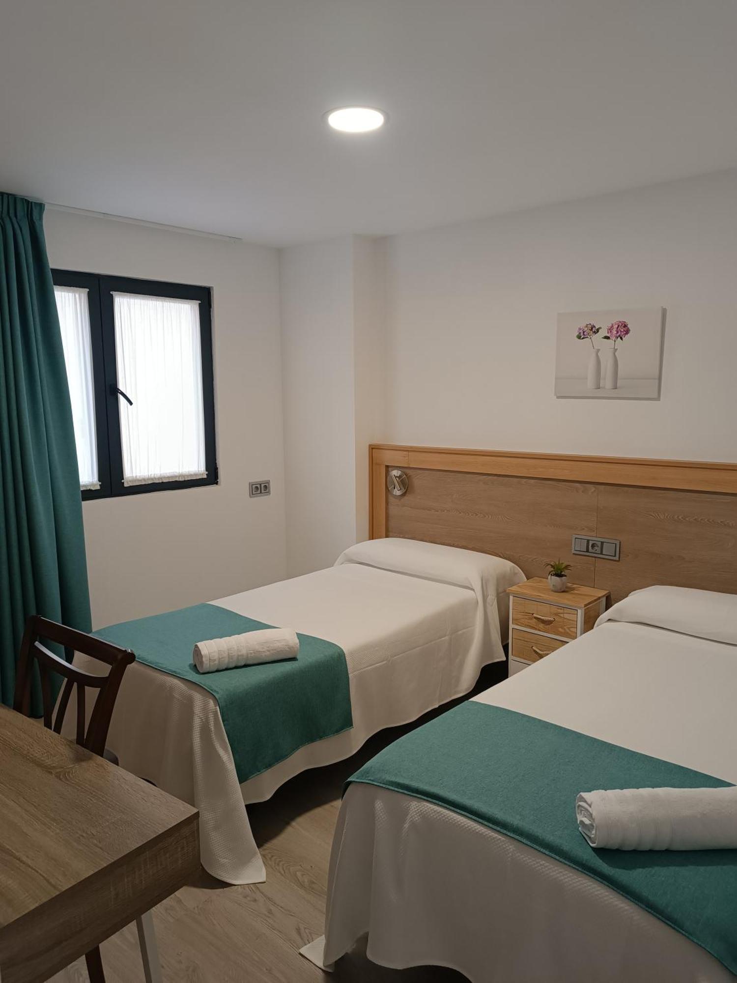 Apartamentos Turisticos Avila Puerta De San Isidro 1-4 Esterno foto