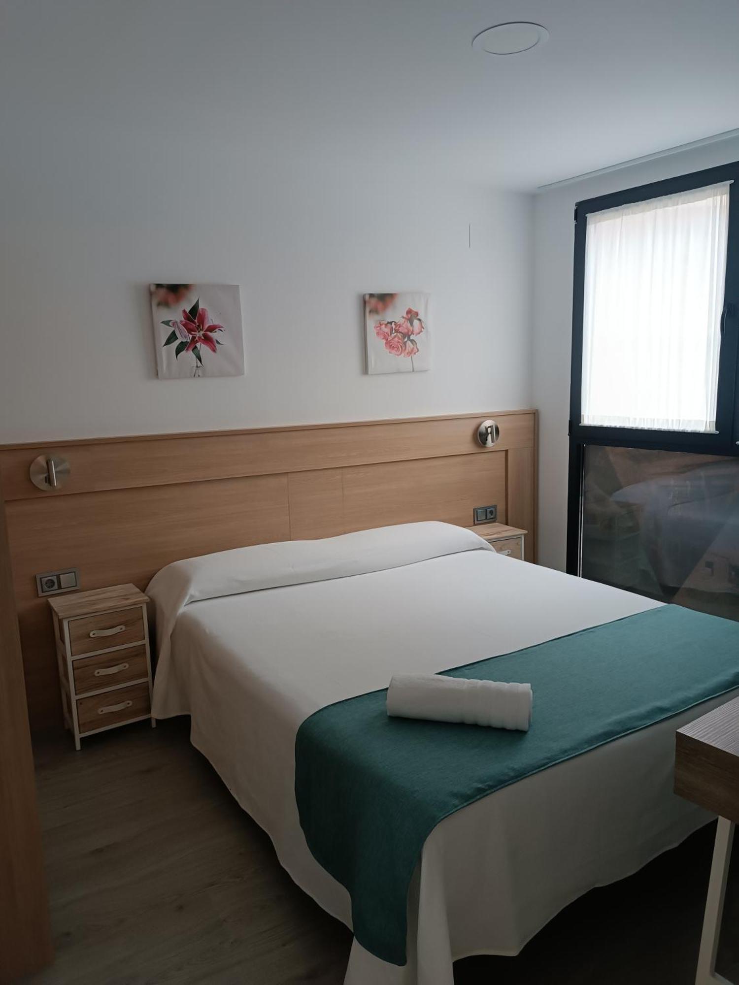 Apartamentos Turisticos Avila Puerta De San Isidro 1-4 Esterno foto